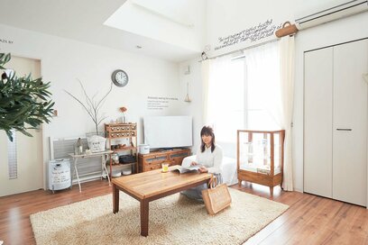 収納アイテムを自由自在に駆使！リビングを広く見せるインテリアのコツ