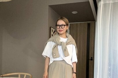 アラフォー世代の「白Tシャツが似合わない」問題を解決。無印良品のメンズTで“今っぽい”夏コーデ3つ