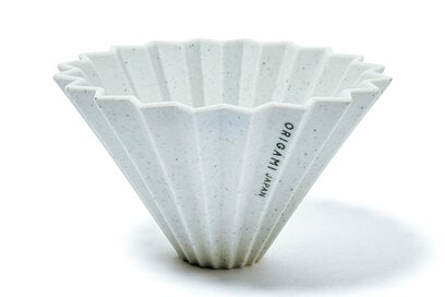 廃棄品を再利用したコーヒードリッパー！ユニークな姿に生まれ変わった「リサイクルアイテム」5つ