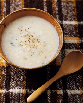 大根を使ってつくる糖質オフのスープ。体の中から温まるほっこりレシピ