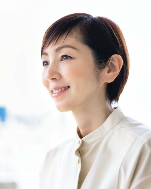 微笑む満里奈さん
