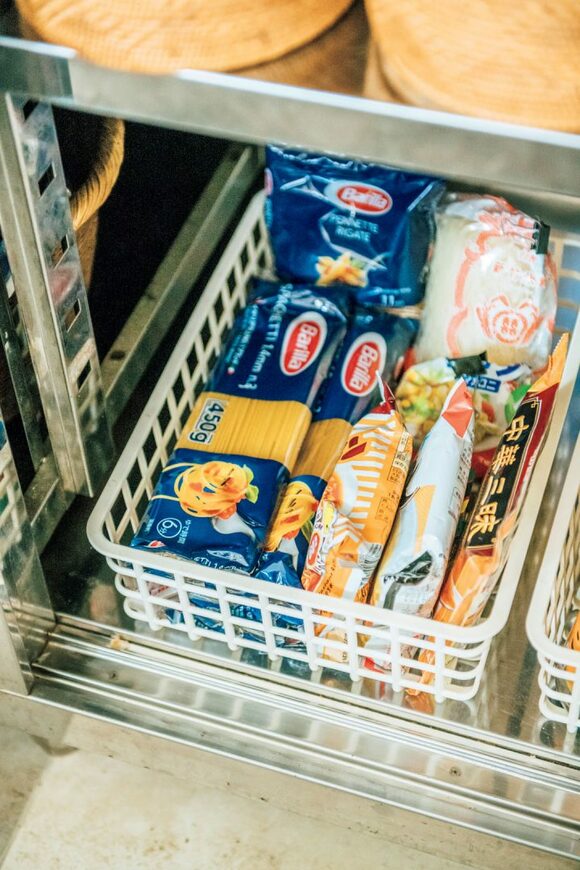 ストック食材のパスタやラーメン