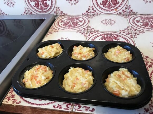 マフィン型にいれ焼く