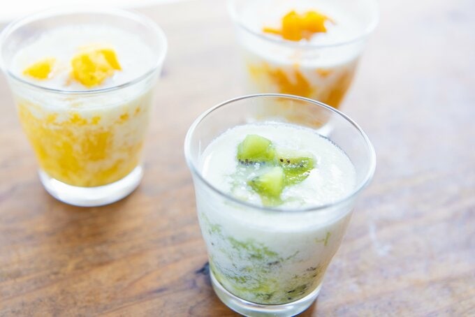 フルーツをのせて完成