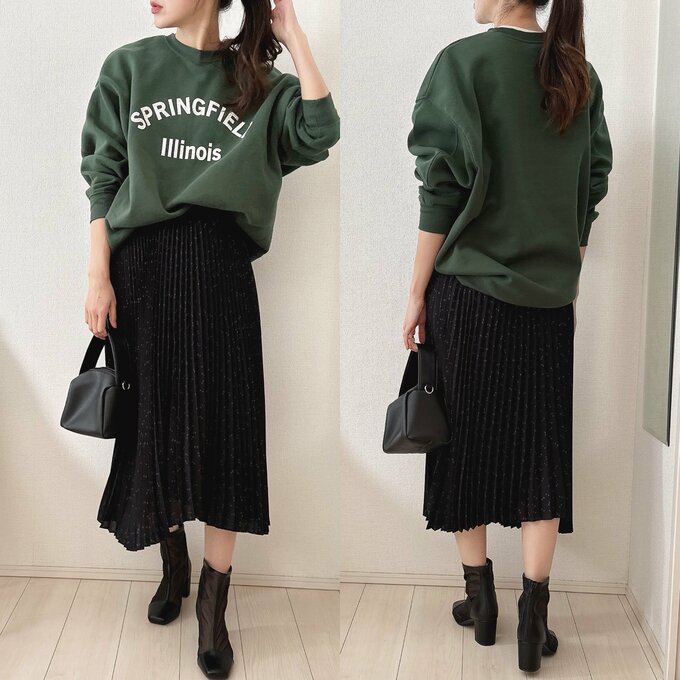 プリーツスカート着用