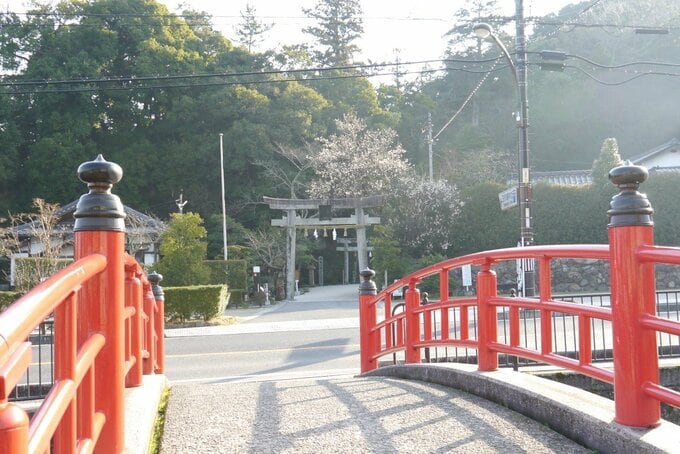 玉造温泉に続く橋