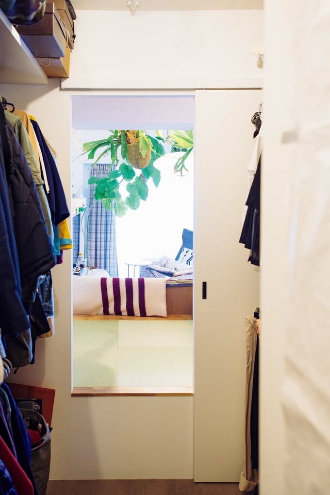 LDKへは廊下からとクローゼットから行ける