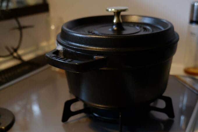 コンロにお鍋アップ
