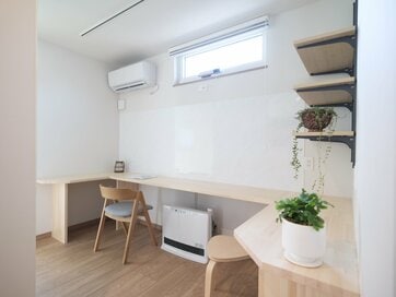 冬の暖房費は「エアコン」と「ストーブ」ではどっちがおトク。もっとも効率よく部屋全体を暖めるのは？