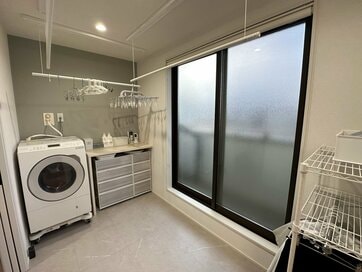 ランドリールームにエアコンは必要？家事ストレスと洗濯物の乾き具合をレポート