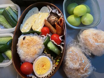 忙しい人の「お弁当」の工夫3つ。卵焼きは必須、冷凍食品も上手に活用