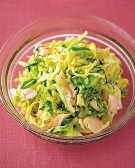 ダイエット向け副菜レシピ2つ。グリルササミとキャベツが絶品コールスローに