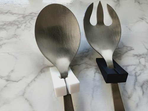 スプーンとフォークにシリコンキッチンツールキーパー