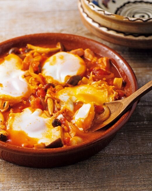 卵とベーコンのトマト煮