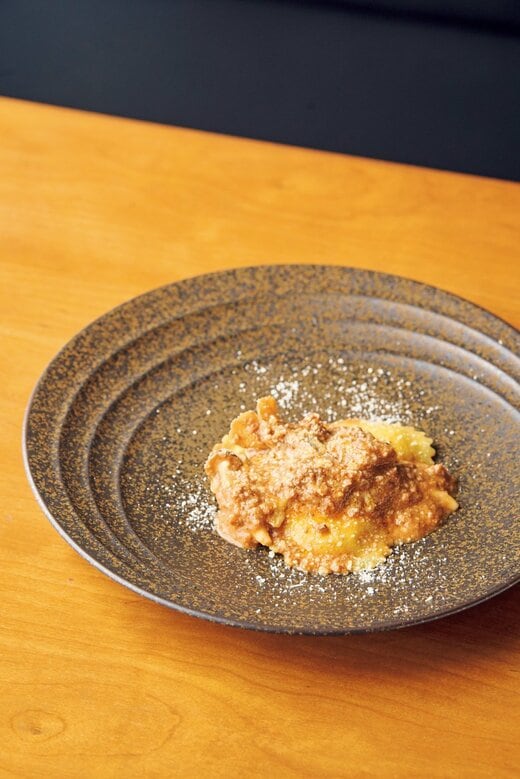 和牛ミンチを使ったボロネーゼソースのラビオリ