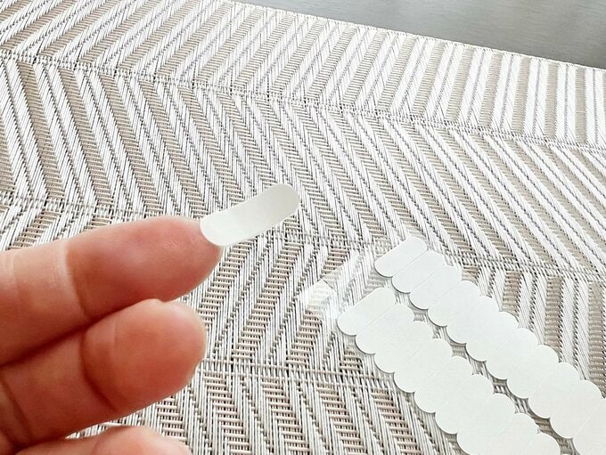 切り取り線に対して短い側からはがす