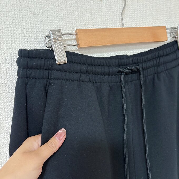 ウエスト部分は総ゴム