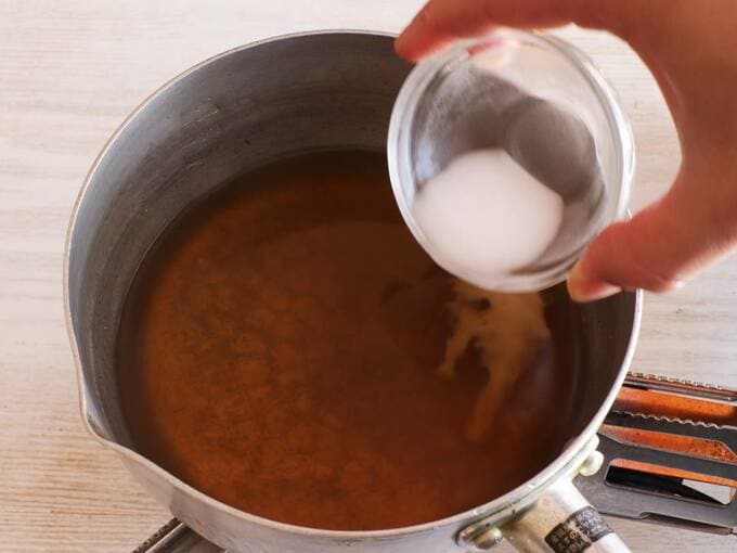 水溶き片栗粉を入れる