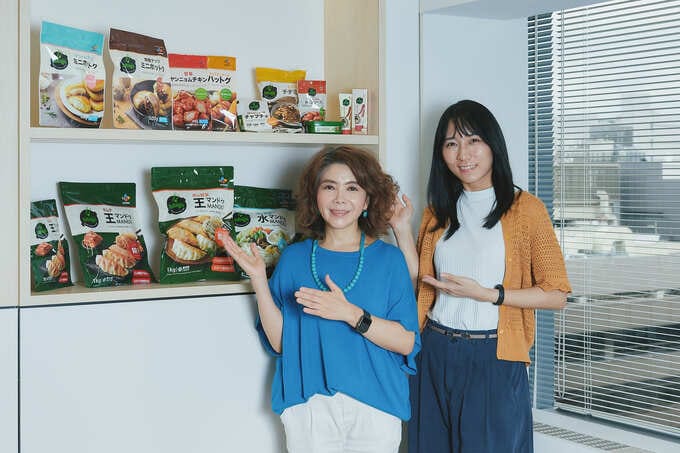 女性2人