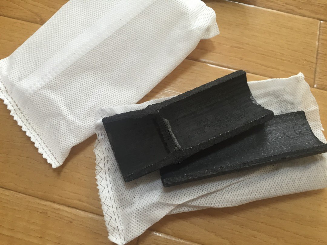 100円以下なのに湿気もにおいも撃退 竹炭を使った夏の家事アイデア Esseonline エッセ オンライン