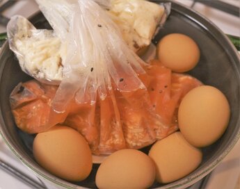 包丁もまな板も不要！災害時に役立つ「ほったらかし湯せん」料理