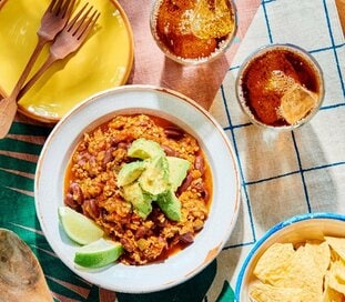 コーヒーとお酒が相性抜群！家飲みが盛り上がる「ブラックボール」レシピ