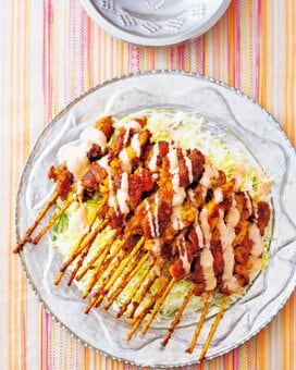 業務スーパーの焼き鳥は1本約27円。塩で食べても、スパイシーなケバブ風でも