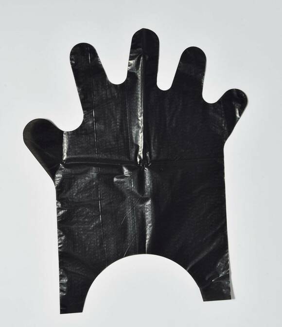 黒ビニール手袋