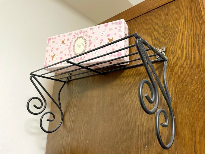 ワイヤータイプのウォールシェルフ