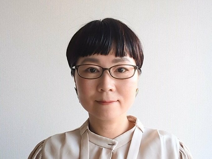 里和さんスクエアフレーム