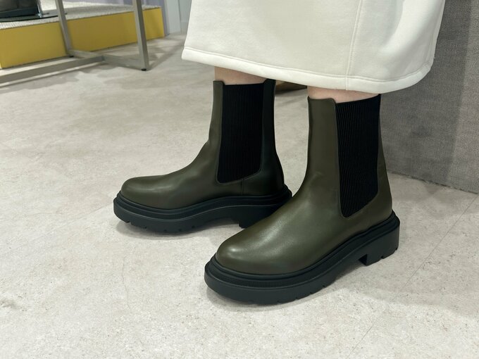 GUのサイドゴアブーツ