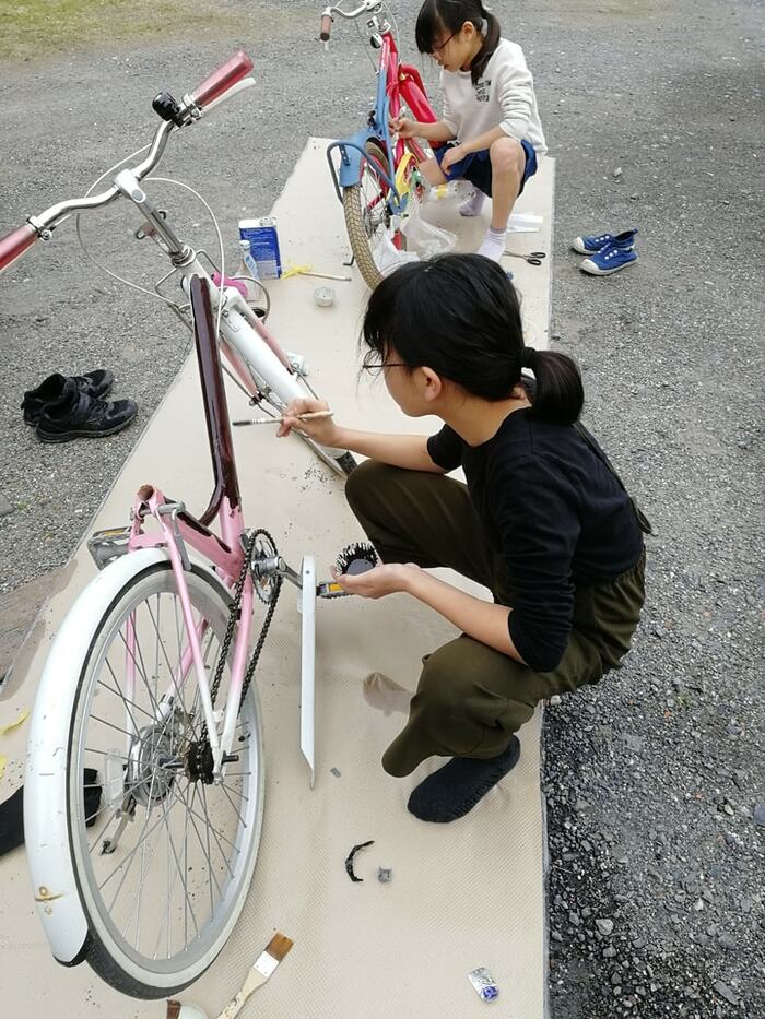 子ども用自転車をDIYで塗装。必要な道具、手順やコツを紹介