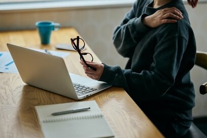 「ゴロ寝」と「軽い運動」、疲労回復に効果があるのはどっち？医師が教える「疲れとりの新常識」8つ