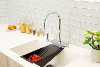 タッチレス水栓がここまで進化！最新機能でキッチンのストレスが激減