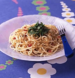 カリカリ梅とカリカリジャコが絶妙の食感!!梅ジャコ和スパゲティ