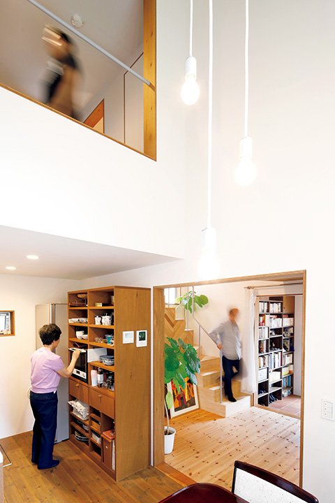 常に家族の気配が感じられる住まい