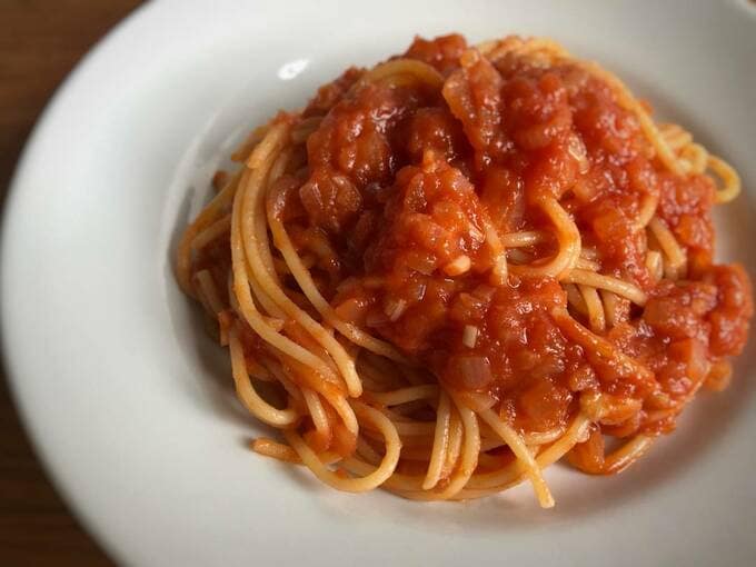 ニンニクとトマトのパスタ