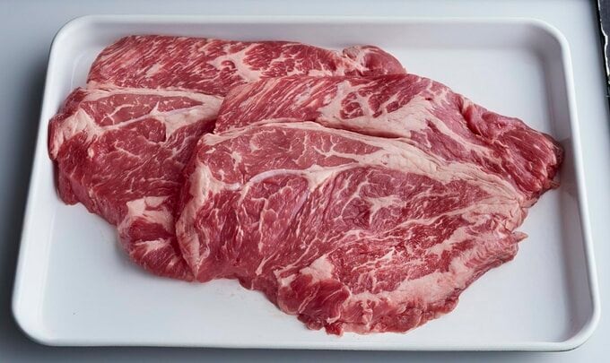 肩ロースステーキ肉【Shoulder loin steak meat】