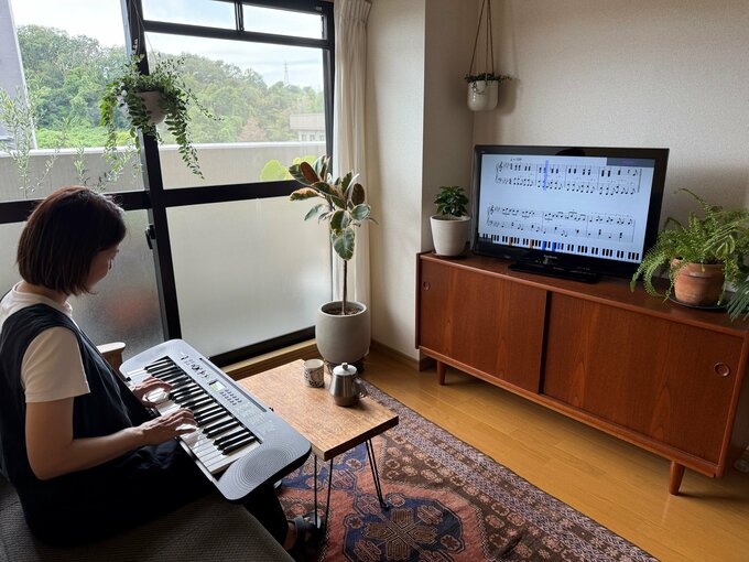 趣味でピアノを弾く