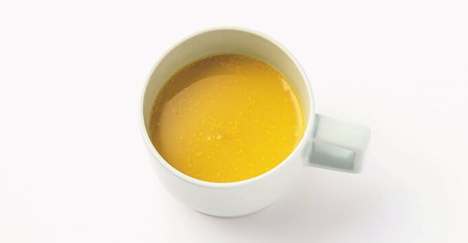 マグカップにスープ