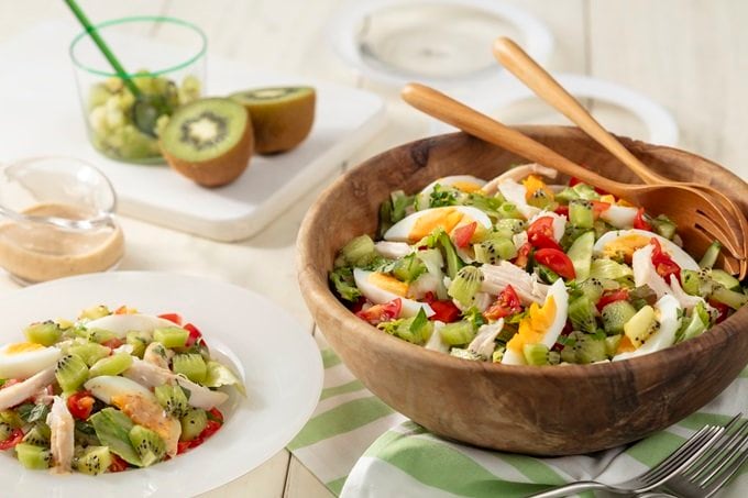 キウイゴマドレサラダ