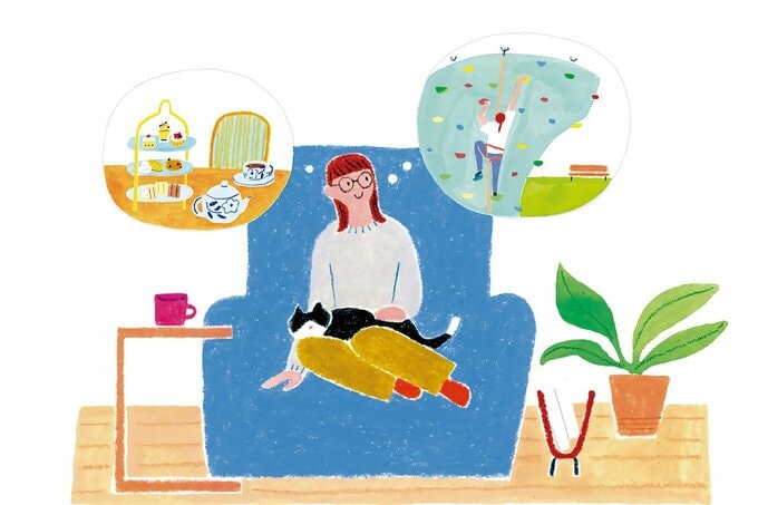 ソファーで座りながら、猫をひざに抱く女性のイラスト