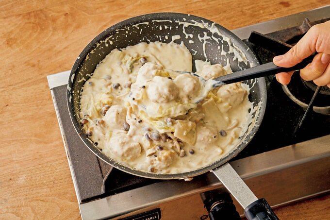 具材かき混ぜる