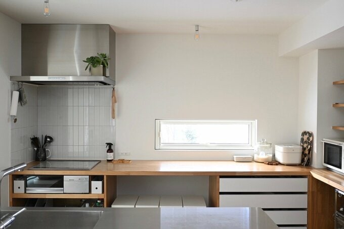 つり戸棚のない壁