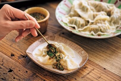 絶品ニラダレ水ギョーザ。ぐっち夫婦も自画自賛の定番おつまみ