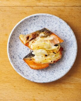 鮭を使った簡単おかずレシピ。お弁当の具のレパートリーが広がる