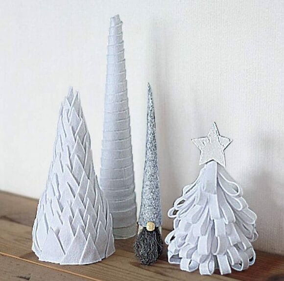 白フェルトクリスマスツリー