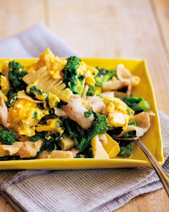 豚バラ卵菜の花料理