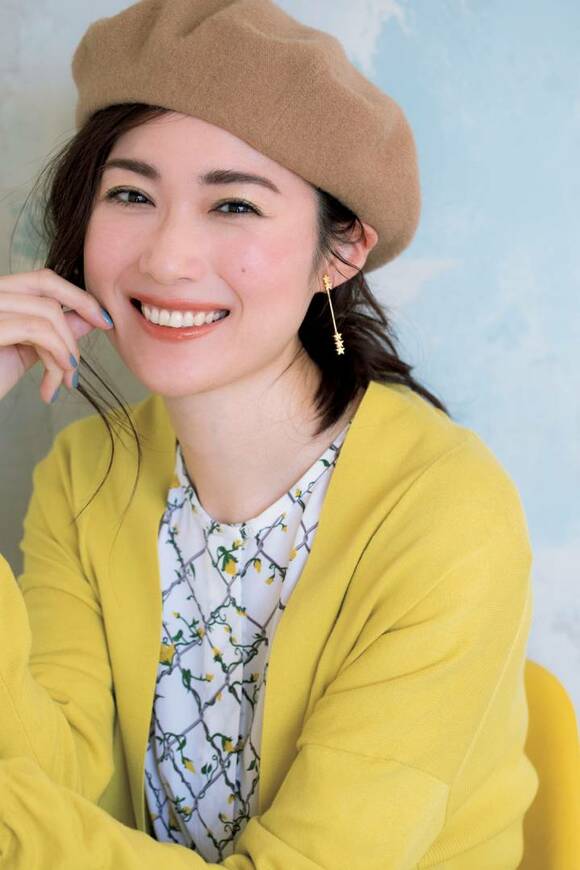 黄色カーディガン長井さん