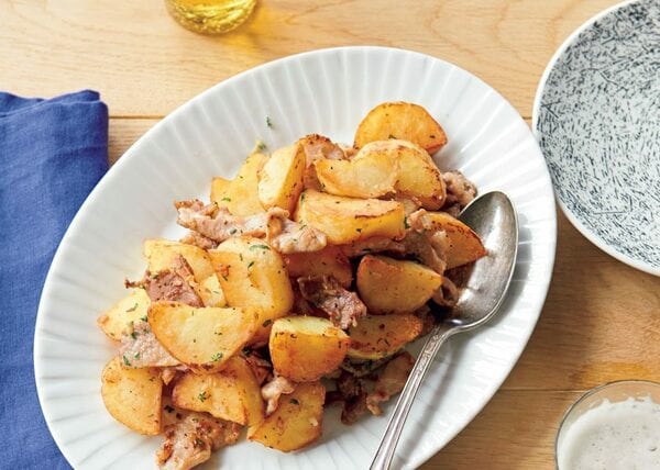 豚こまとポテトのガーリック炒め